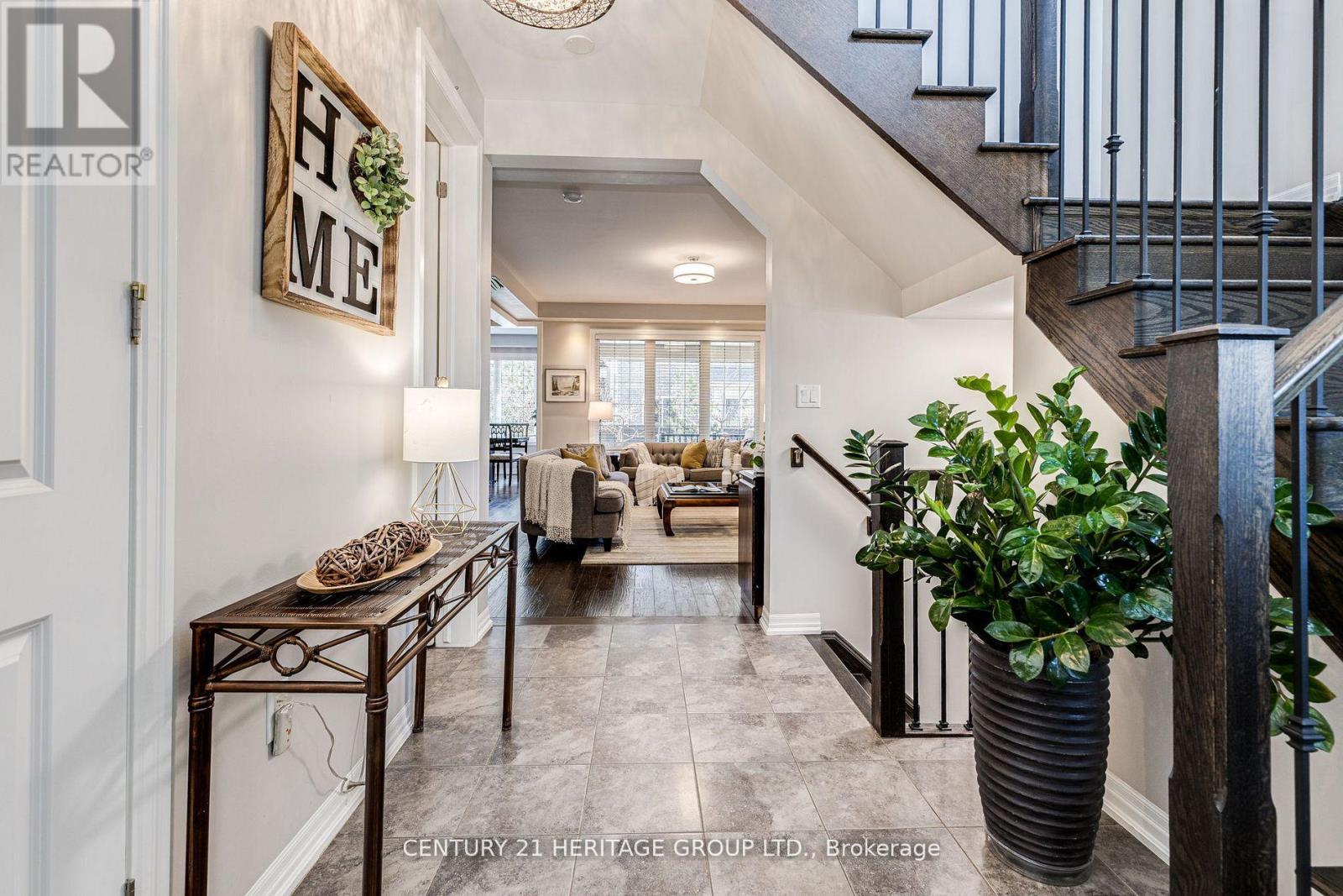 65 Masterman Crescent, Oakville, Ontario  L6M 0W3 - Photo 4 - W12775154