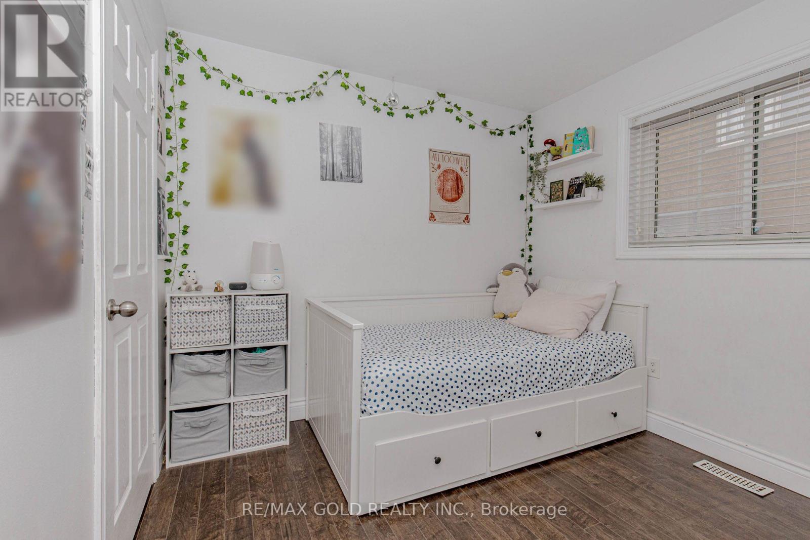 32 Aspenwood Trail, Caledon, Ontario  L7C 1B7 - Photo 22 - W12775212