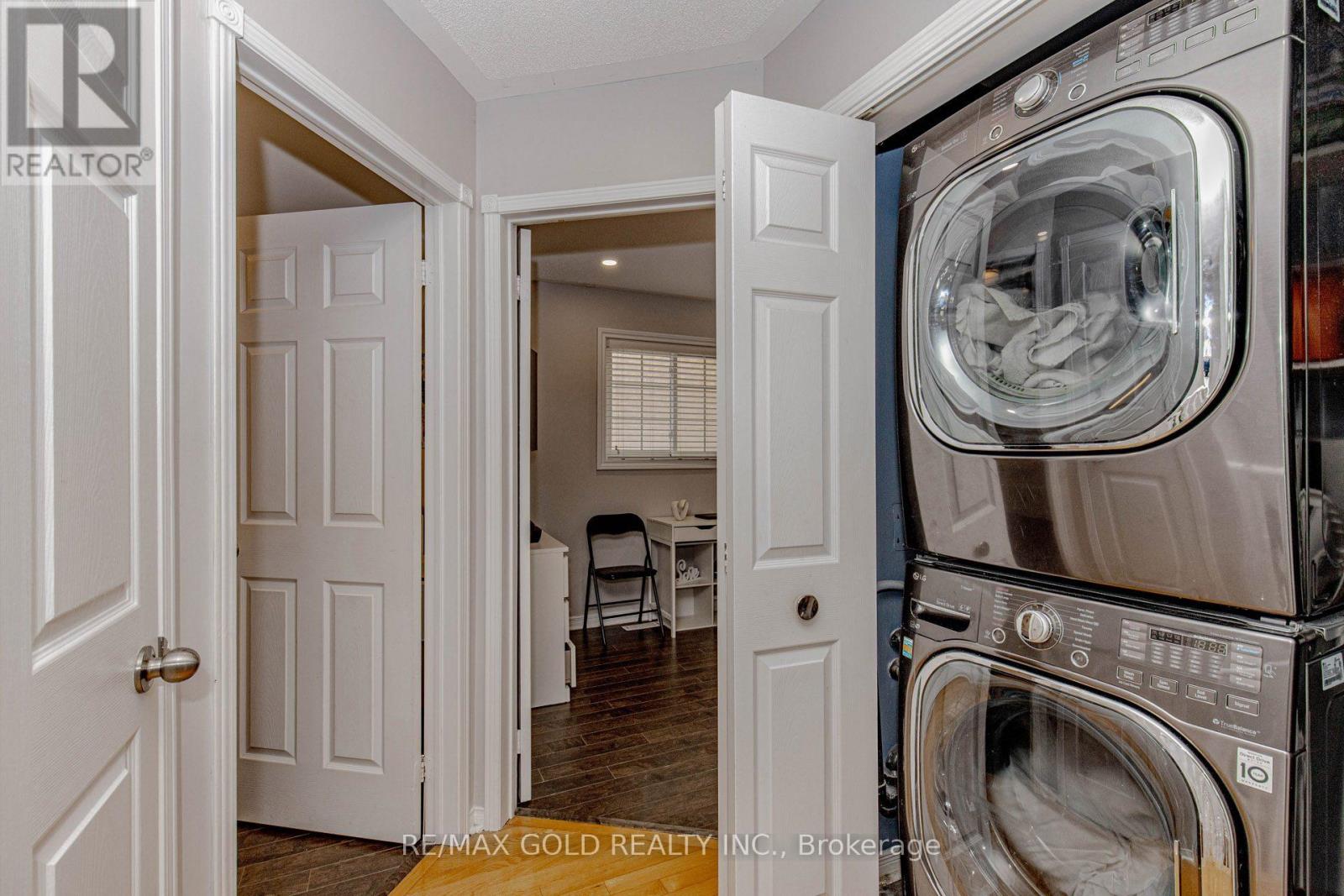 32 Aspenwood Trail, Caledon, Ontario  L7C 1B7 - Photo 26 - W12775212