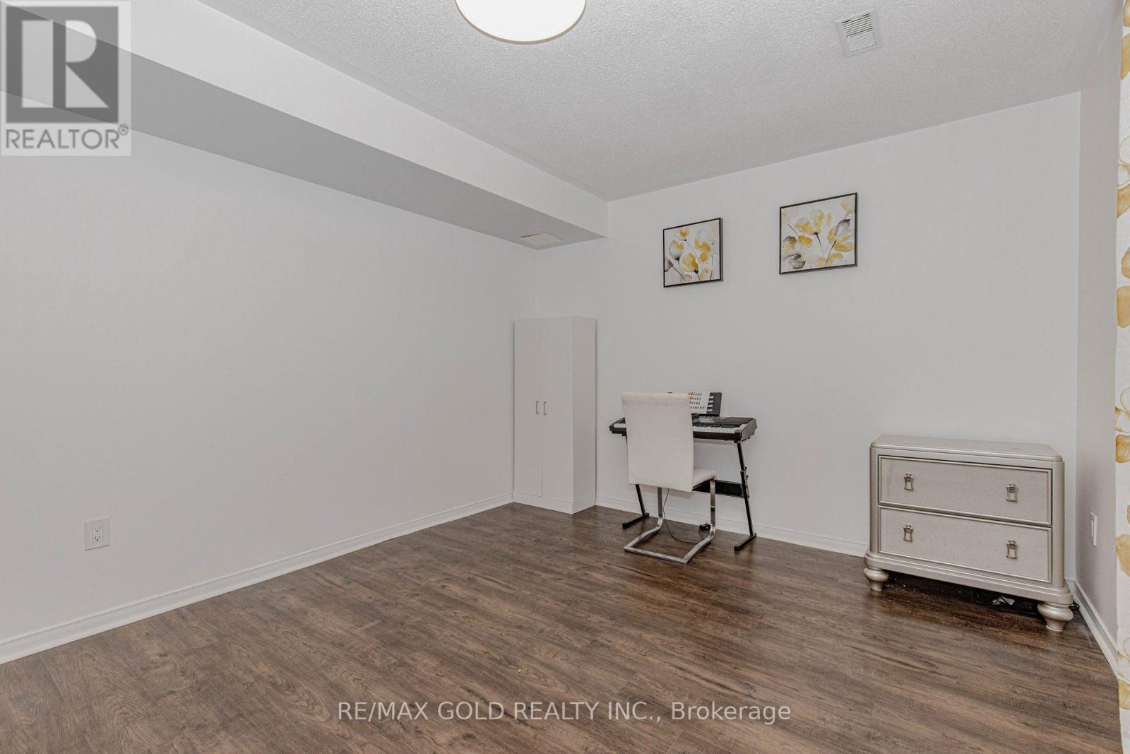 32 Aspenwood Trail, Caledon, Ontario  L7C 1B7 - Photo 41 - W12775212