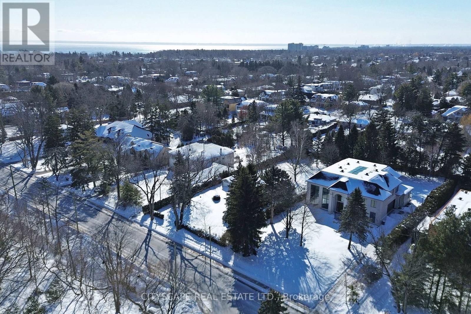 392 Fourth Line, Oakville, Ontario  L6L 5A4 - Photo 17 - W12775222