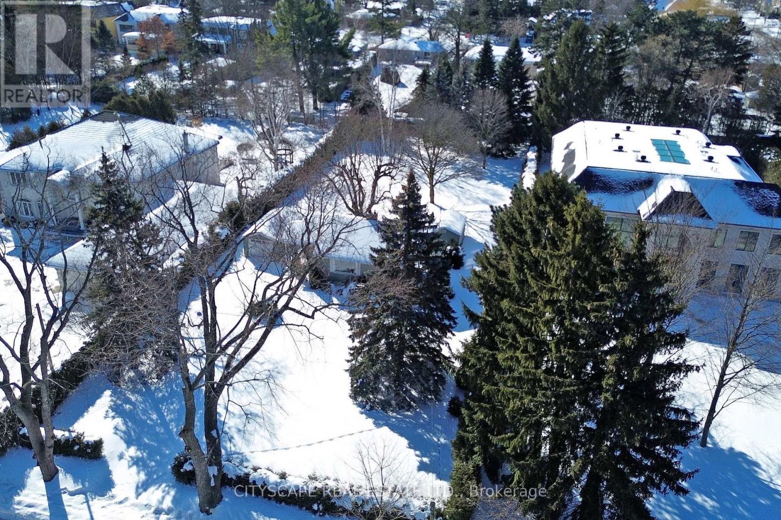 392 Fourth Line, Oakville, Ontario  L6L 5A4 - Photo 7 - W12775222