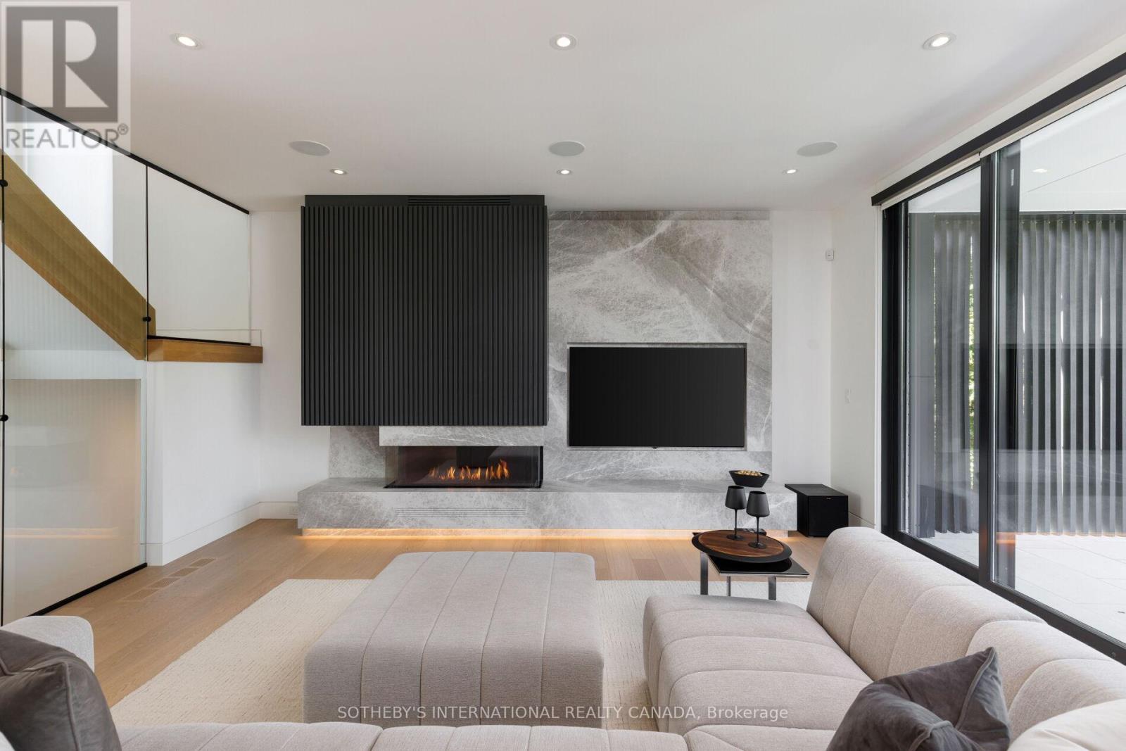 50 Bannon Avenue, Toronto, Ontario  M8X 1V1 - Photo 7 - W12775234