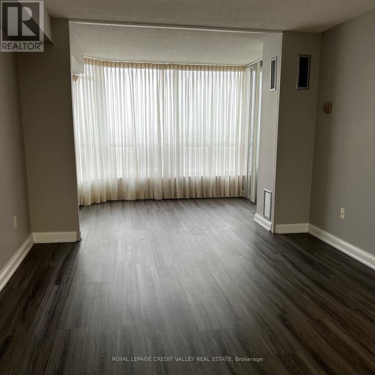 1705 - 24 Hanover Road, Brampton, Ontario  L6S 5K8 - Photo 12 - W12775334