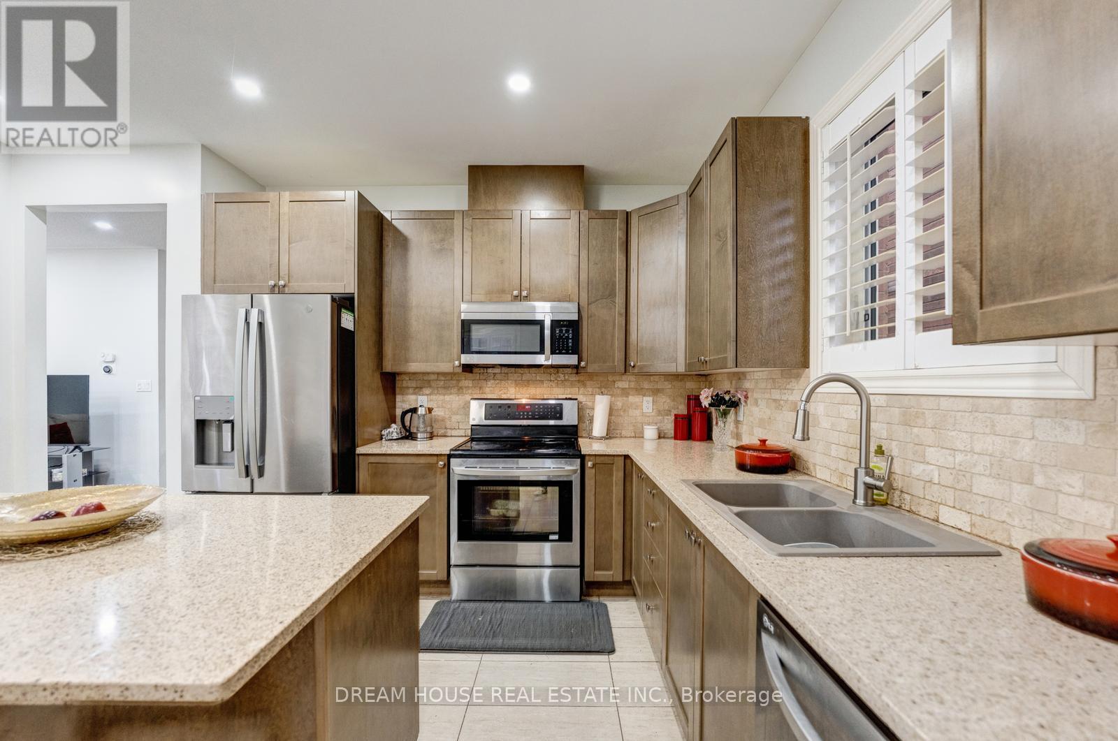 353 Michener Place, Milton, Ontario  L9T 8P4 - Photo 14 - W12775396