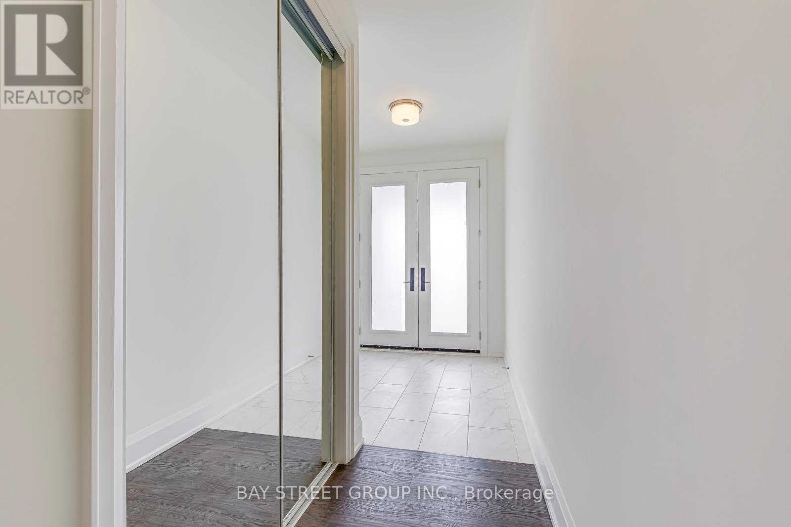 3431 Preserve Drive, Oakville, Ontario  L6M 5S1 - Photo 4 - W12775400