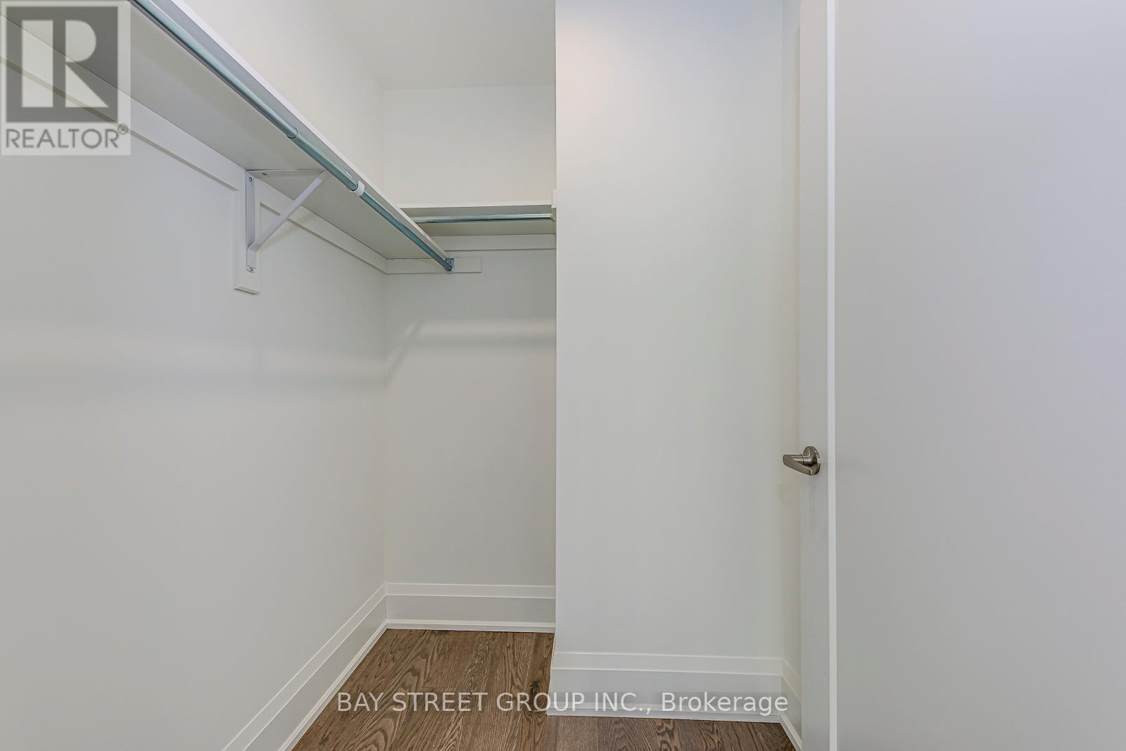 3431 Preserve Drive, Oakville, Ontario  L6M 5S1 - Photo 9 - W12775400