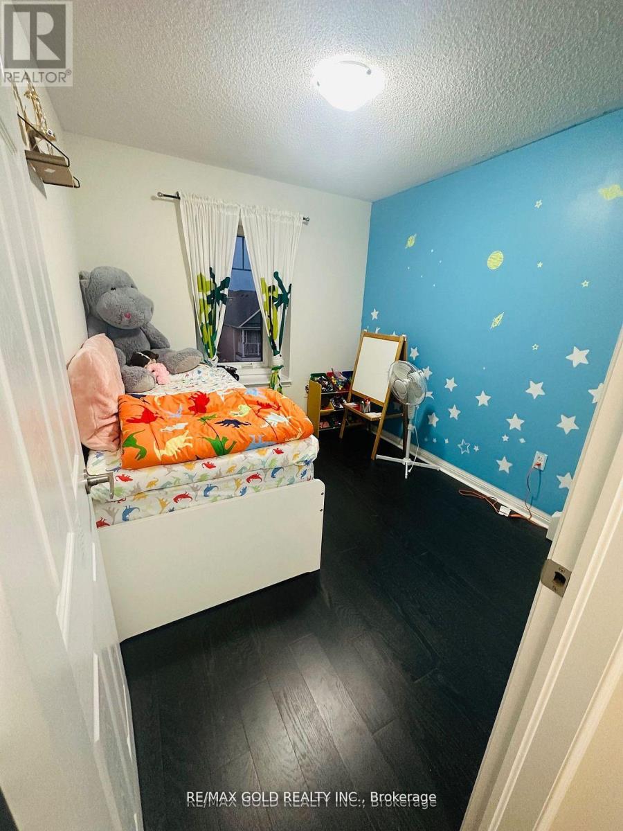 6 Stemford Road, Brampton, Ontario  L7A 0S5 - Photo 14 - W12775402