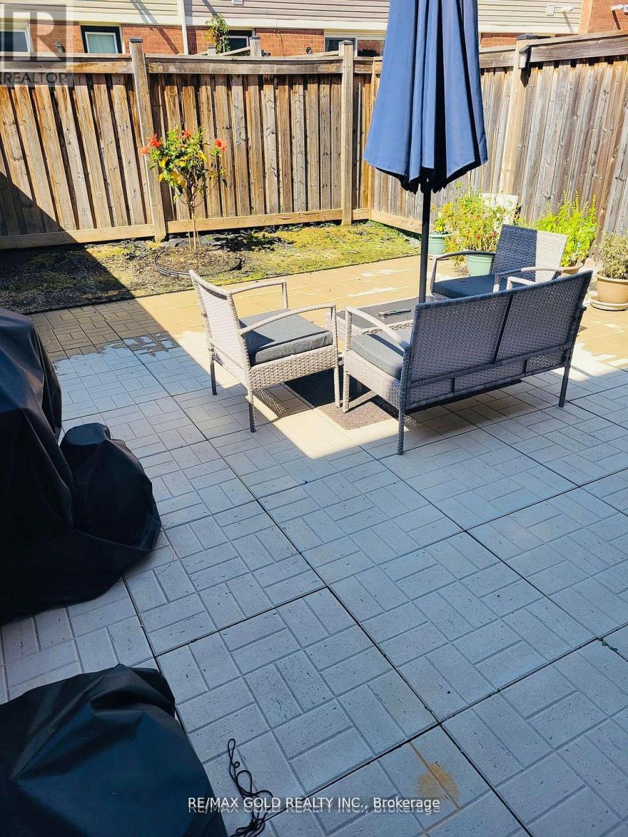 6 Stemford Road, Brampton, Ontario  L7A 0S5 - Photo 17 - W12775402