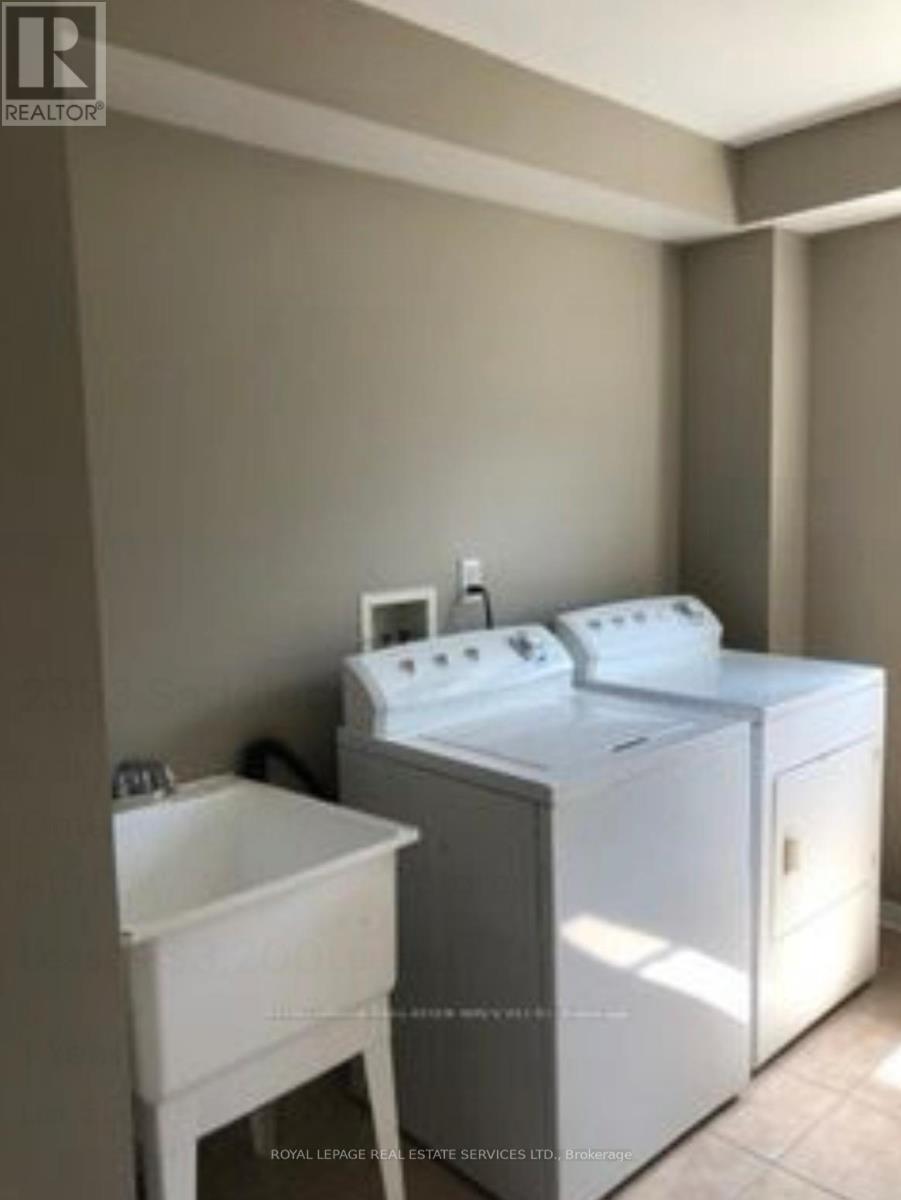 2353 Saddlecreek Crescent, Oakville, Ontario  L6M 5J7 - Photo 13 - W12775408