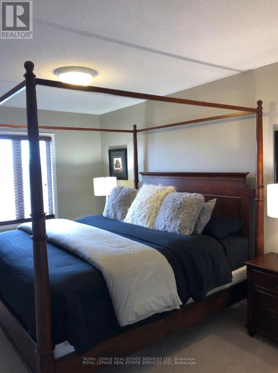 2353 Saddlecreek Crescent, Oakville, Ontario  L6M 5J7 - Photo 9 - W12775408