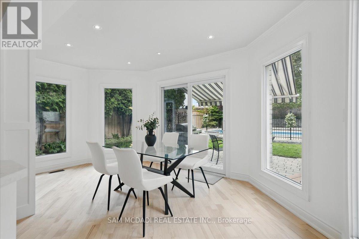 1713 Pengilley Place, Mississauga, Ontario  L5J 4R8 - Photo 19 - W12775412