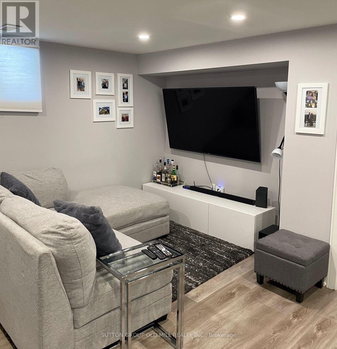 Lower - 79 Barrhead Crescent, Toronto, Ontario  M9W 3Z8 - Photo 5 - W12775436