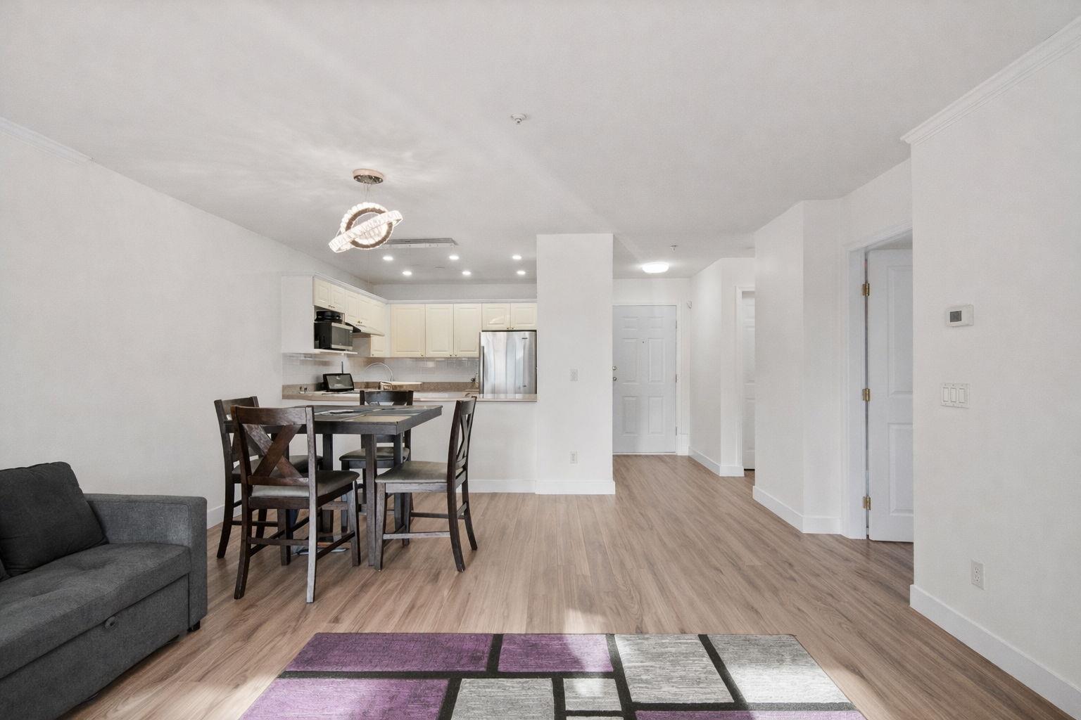 114 7435 121a Street, Surrey, British Columbia  V3W 0W8 - Photo 3 - R3087742