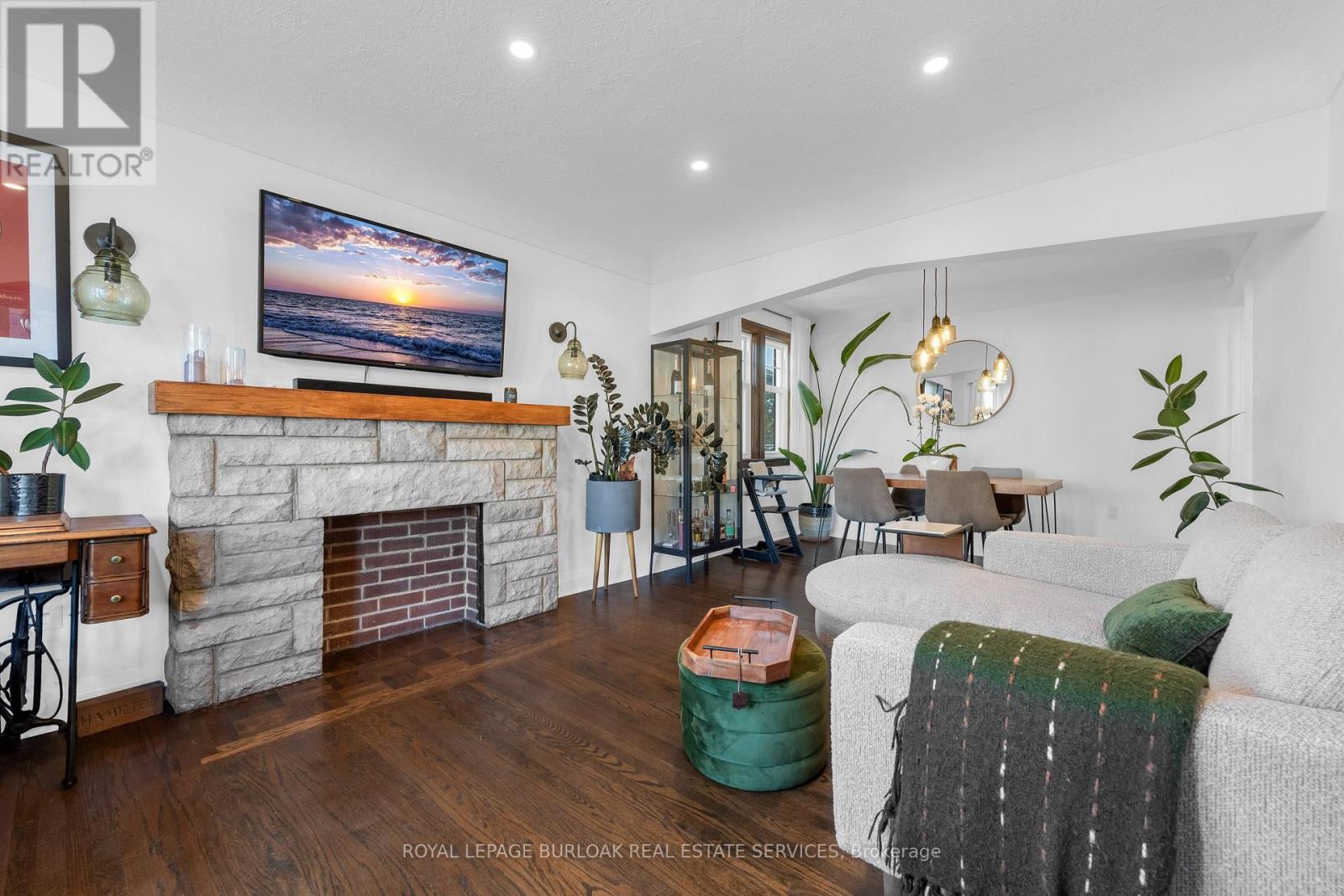 177 Houghton Avenue S, Hamilton, Ontario  L8K 2N1 - Photo 3 - X12775190