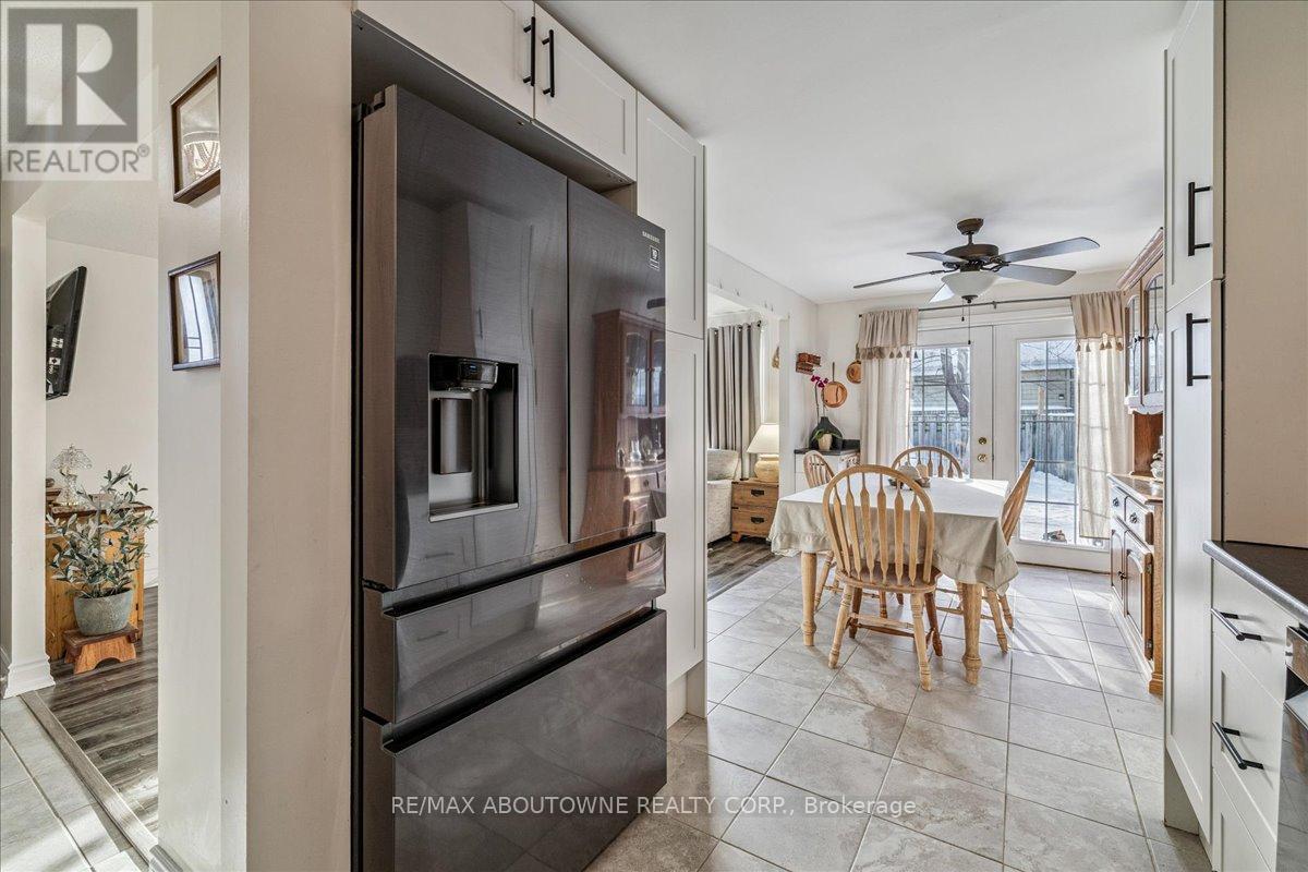 11 Macteith Court, Cambridge, Ontario  N1R 8J1 - Photo 12 - X12775296