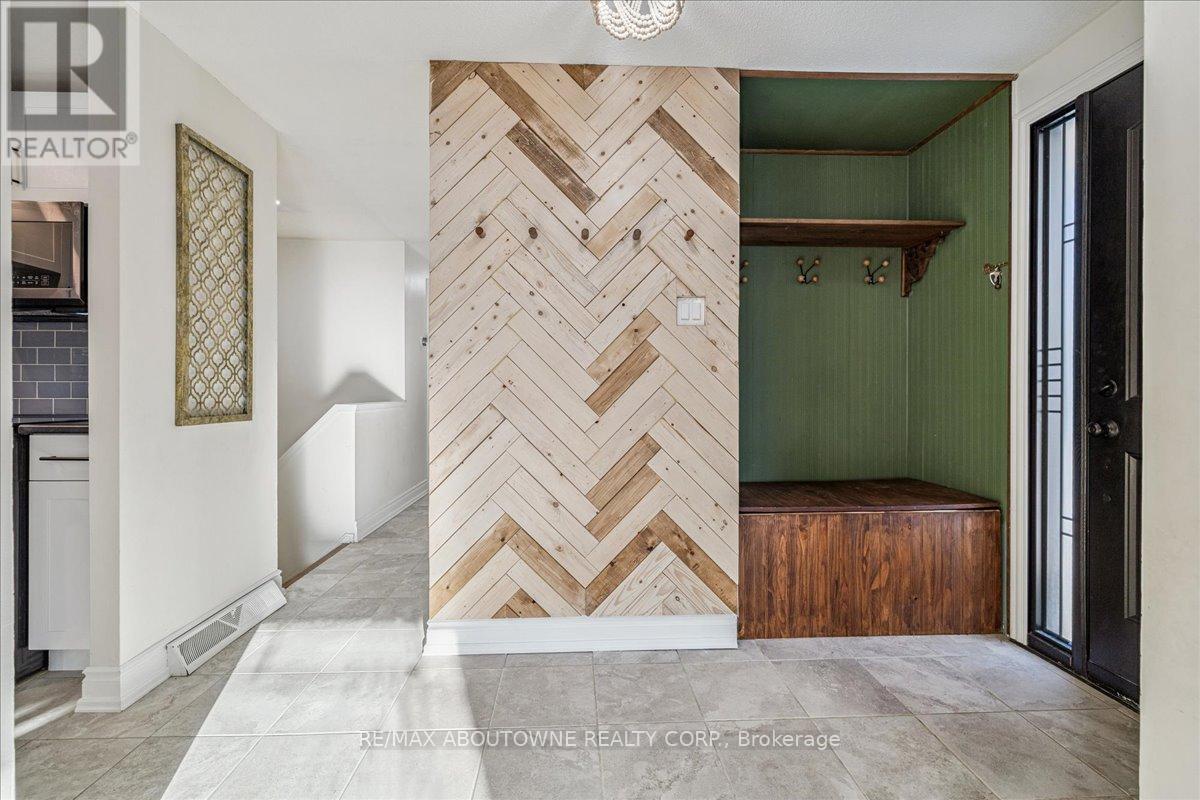 11 Macteith Court, Cambridge, Ontario  N1R 8J1 - Photo 8 - X12775296