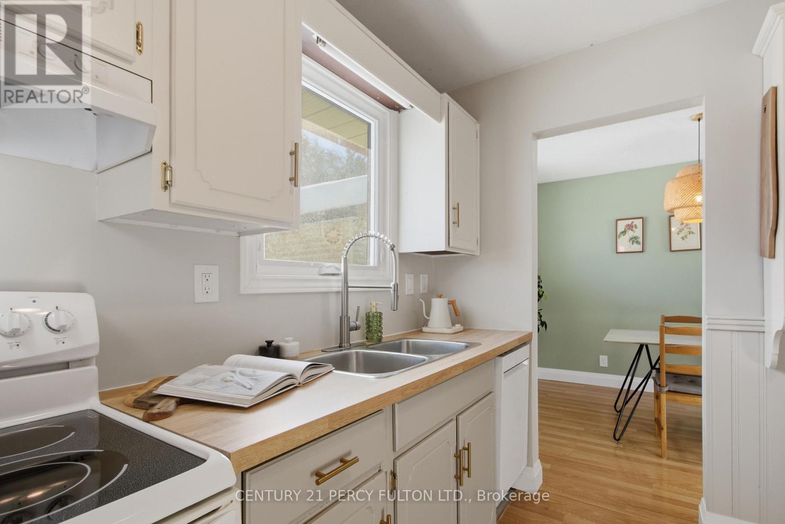 1 Peter Street, Quinte West, Ontario  K8V 6G6 - Photo 11 - X12775300