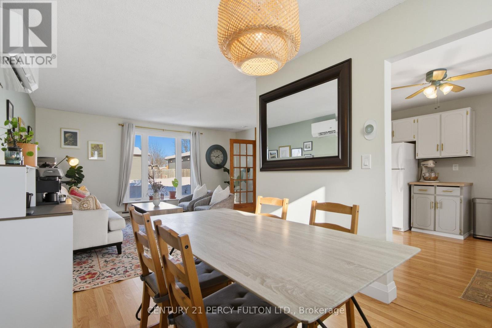 1 Peter Street, Quinte West, Ontario  K8V 6G6 - Photo 9 - X12775300