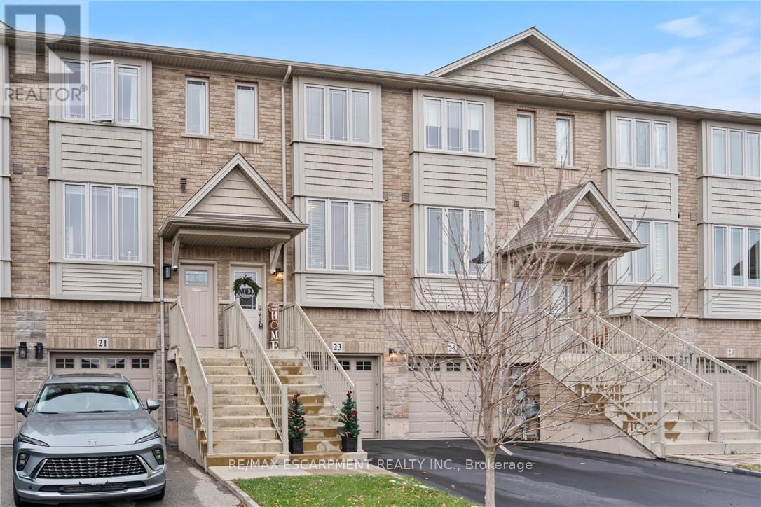 23 Edenrock Drive, Hamilton, Ontario  L8E 5G9 - Photo 3 - X12775332