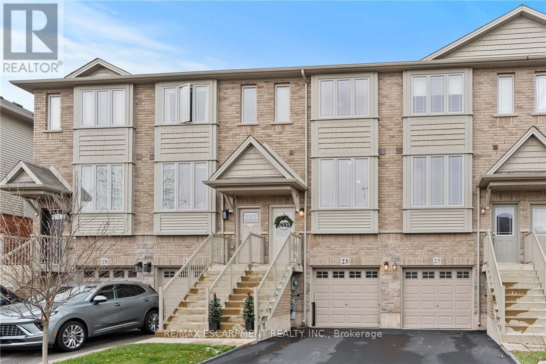 23 Edenrock Drive, Hamilton, Ontario  L8E 5G9 - Photo 4 - X12775332