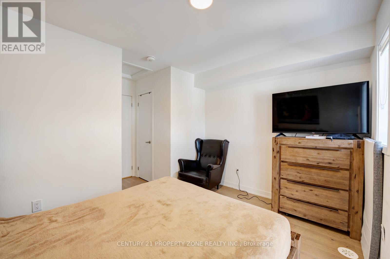 102 - 110 Canon Jackson Drive, Toronto, Ontario  M6M 0C1 - Photo 14 - W12752764