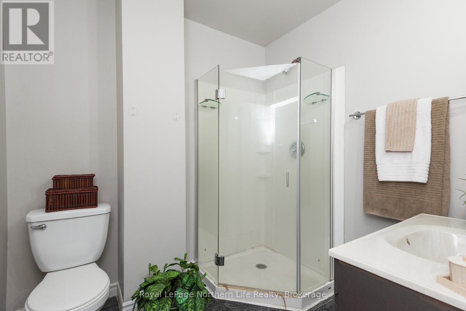 1631 Cholette Street, North Bay (Birchaven), Ontario  P1A 0B2 - Photo 15 - X12775522