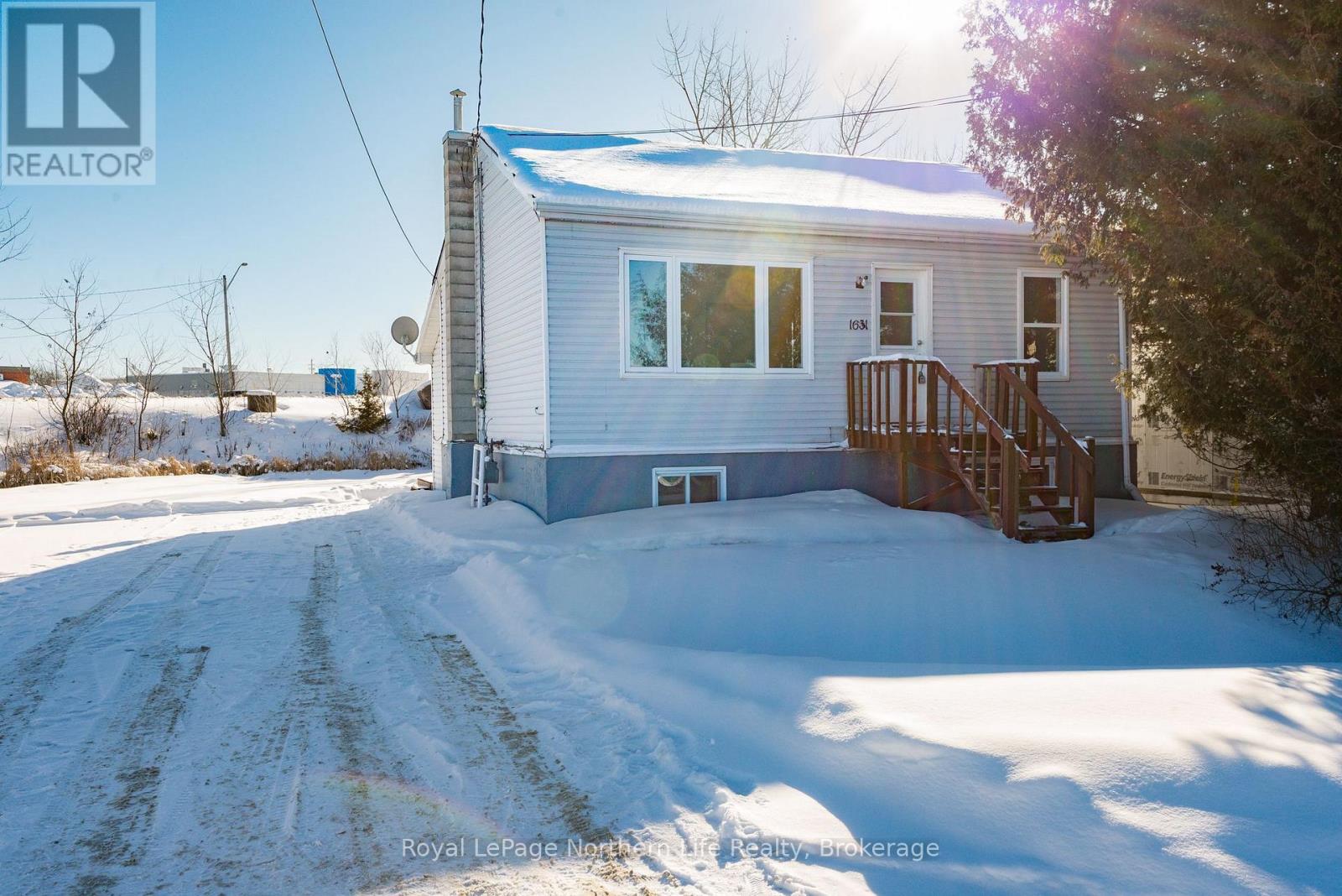 1631 Cholette Street, North Bay (Birchaven), Ontario  P1A 0B2 - Photo 2 - X12775522