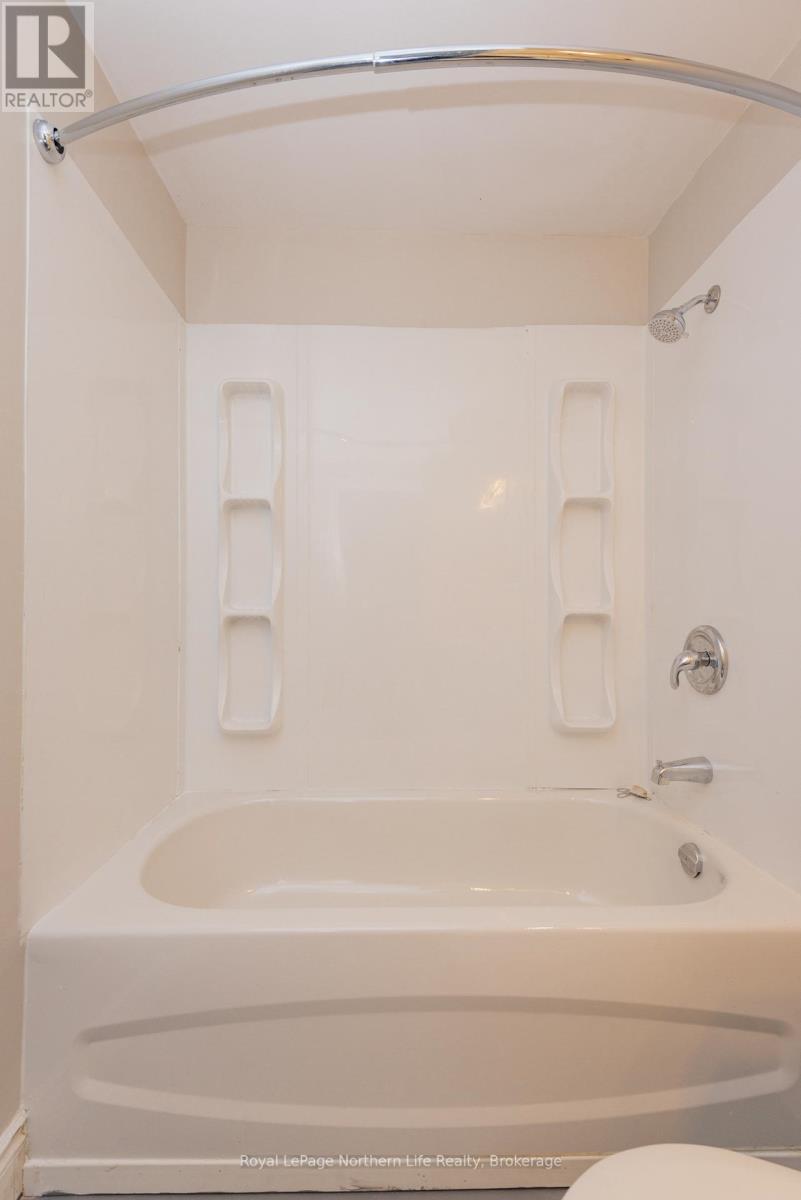 1631 Cholette Street, North Bay (Birchaven), Ontario  P1A 0B2 - Photo 24 - X12775522