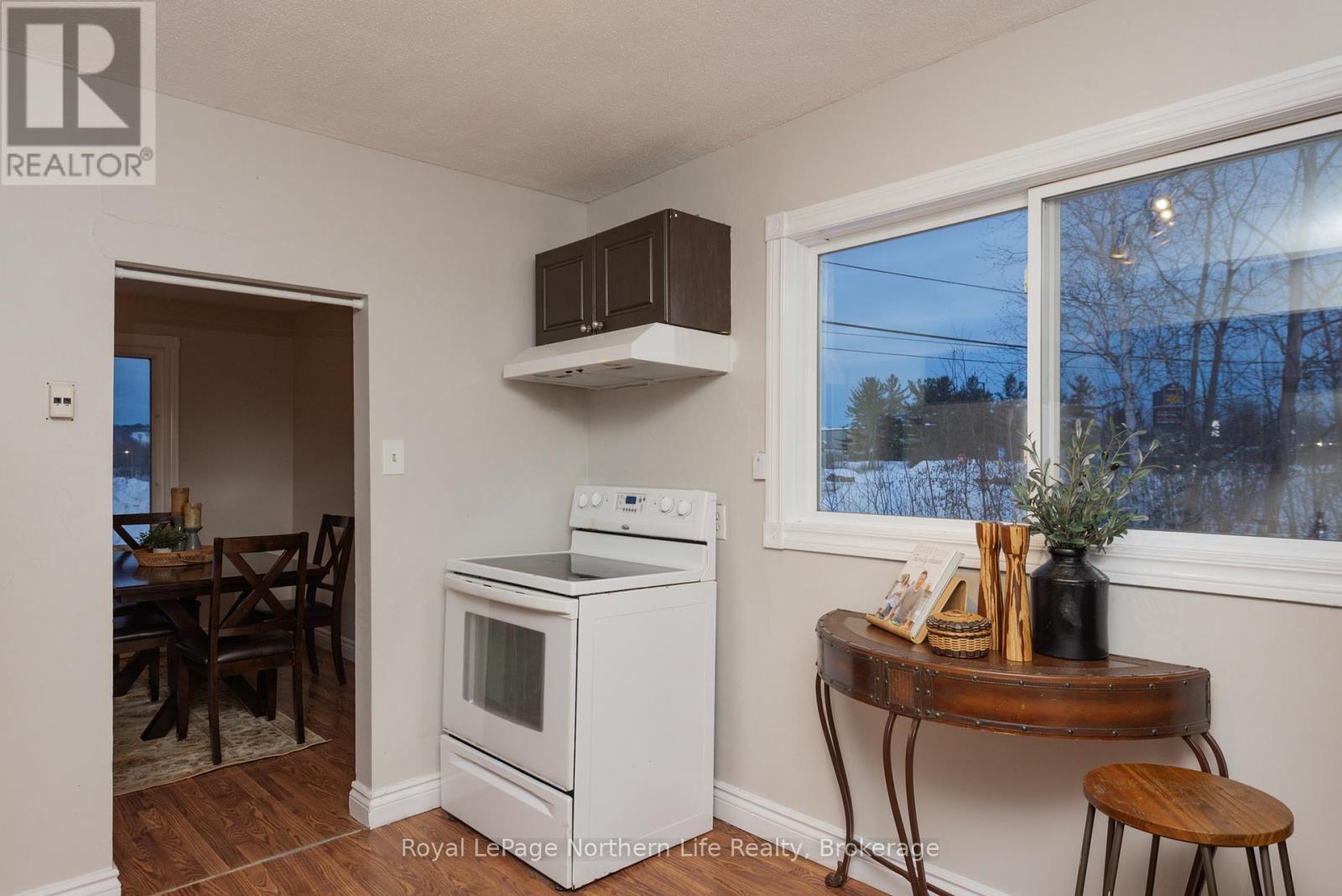 1631 Cholette Street, North Bay (Birchaven), Ontario  P1A 0B2 - Photo 5 - X12775522