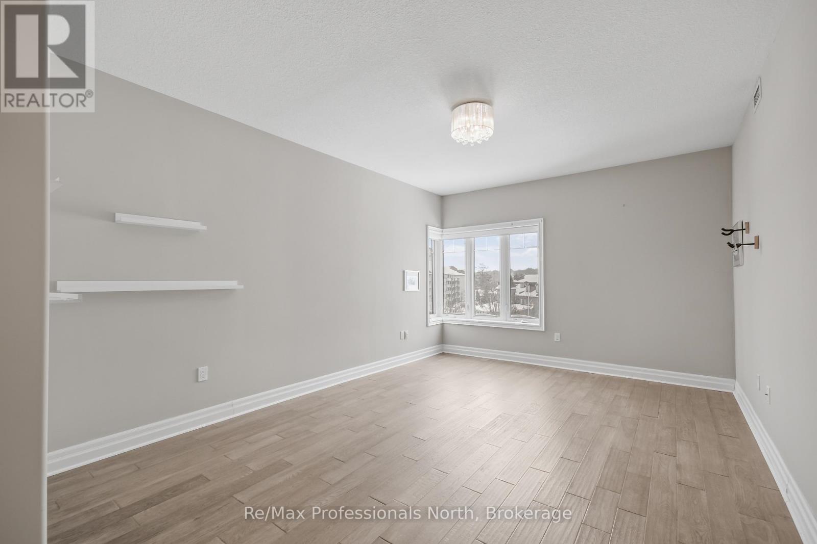 403 - 110 Steamship Bay Road, Gravenhurst, Ontario  P1L 1Z9 - Photo 12 - X12775572