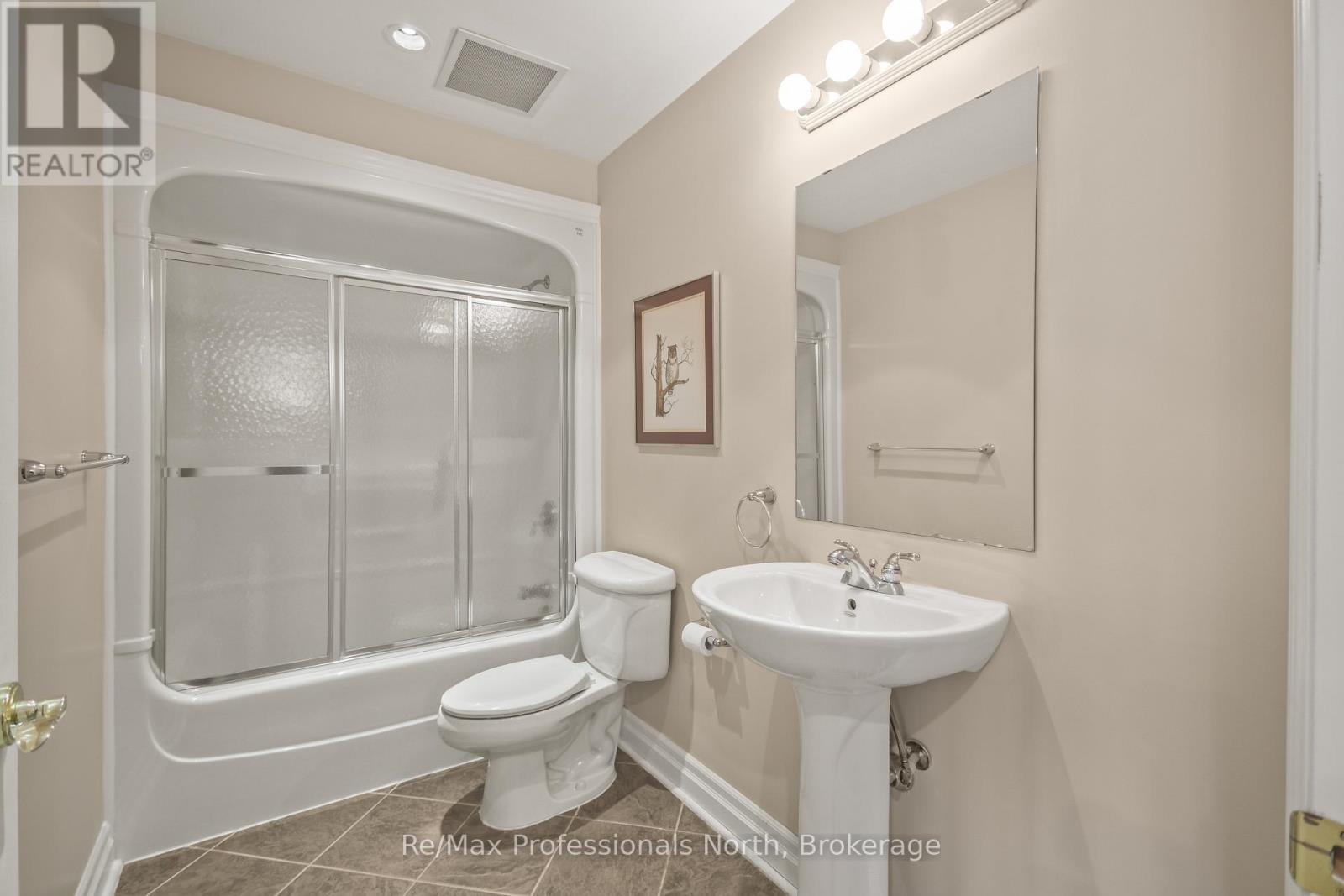 403 - 110 Steamship Bay Road, Gravenhurst, Ontario  P1L 1Z9 - Photo 18 - X12775572