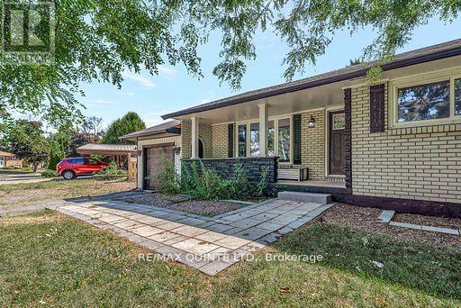 236 Mcgill Street, Quinte West (Trenton Ward), Ontario  K8V 3K6 - Photo 3 - X12775456