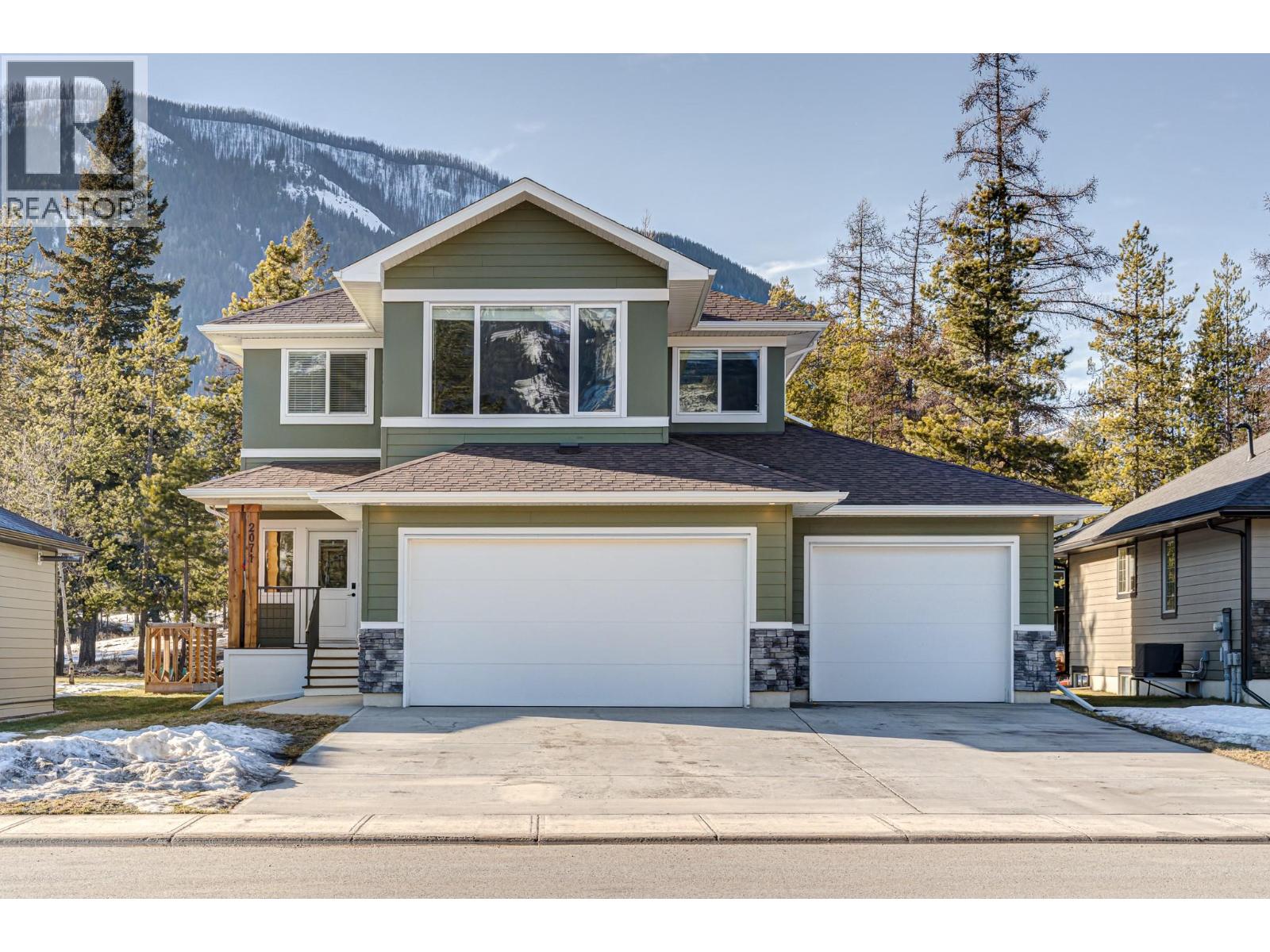 2071 Golden Eagle Drive, Sparwood, British Columbia