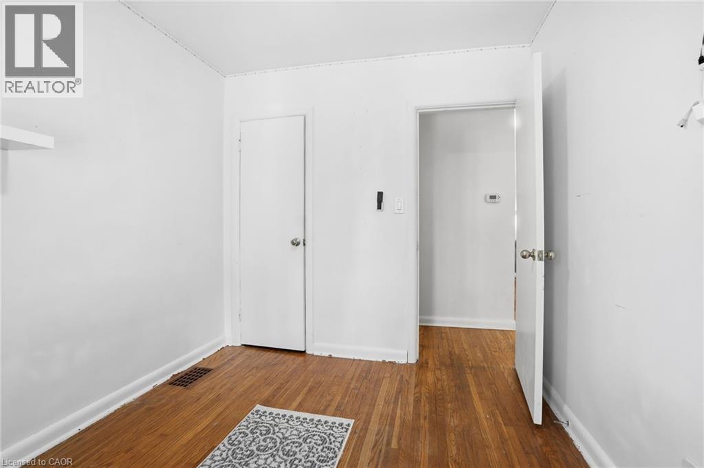 363 East 14th Street, Hamilton, Ontario  L9A 4C3 - Photo 18 - 40804232