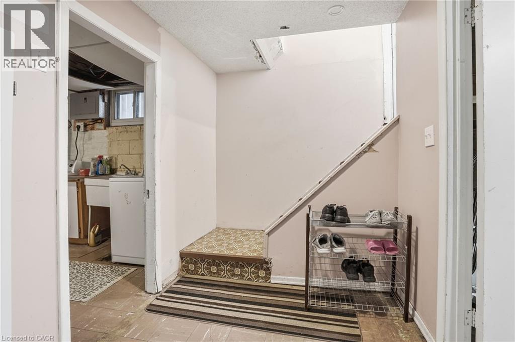 363 East 14th Street, Hamilton, Ontario  L9A 4C3 - Photo 22 - 40804232