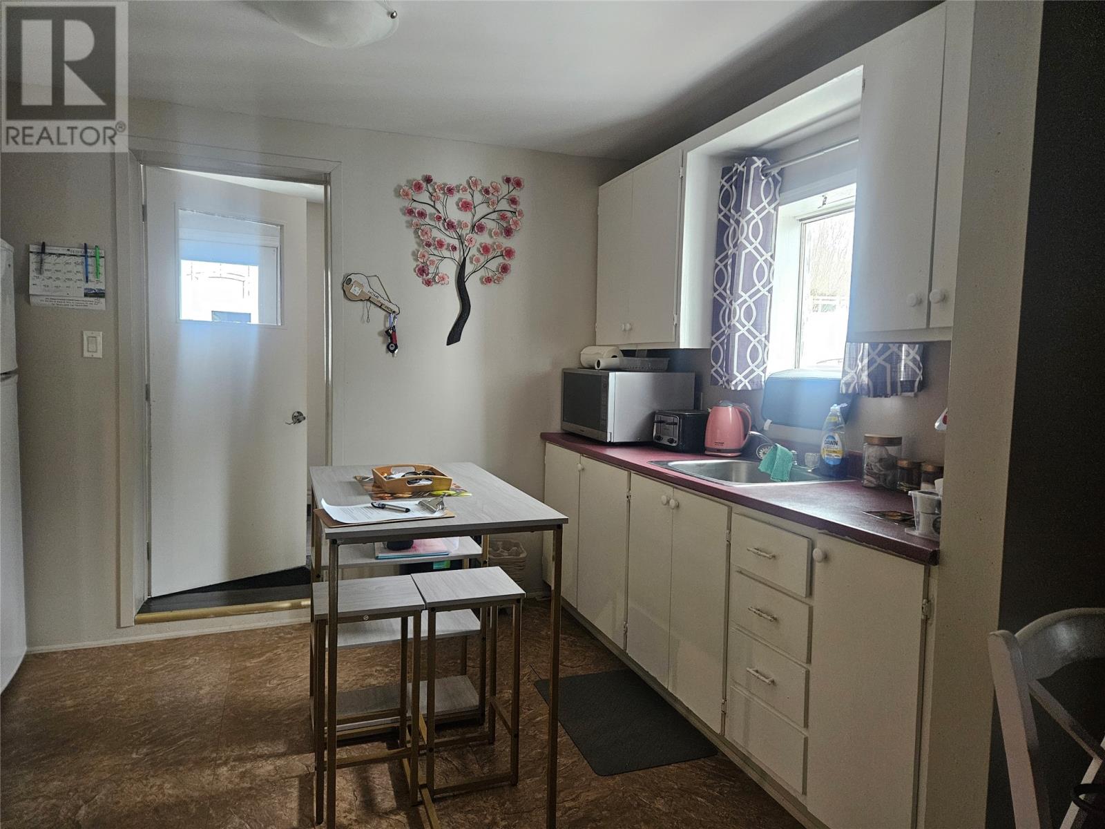 98-98a Water Street W, St. Lawrence, Newfoundland & Labrador  A0E 2V0 - Photo 4 - 1294439