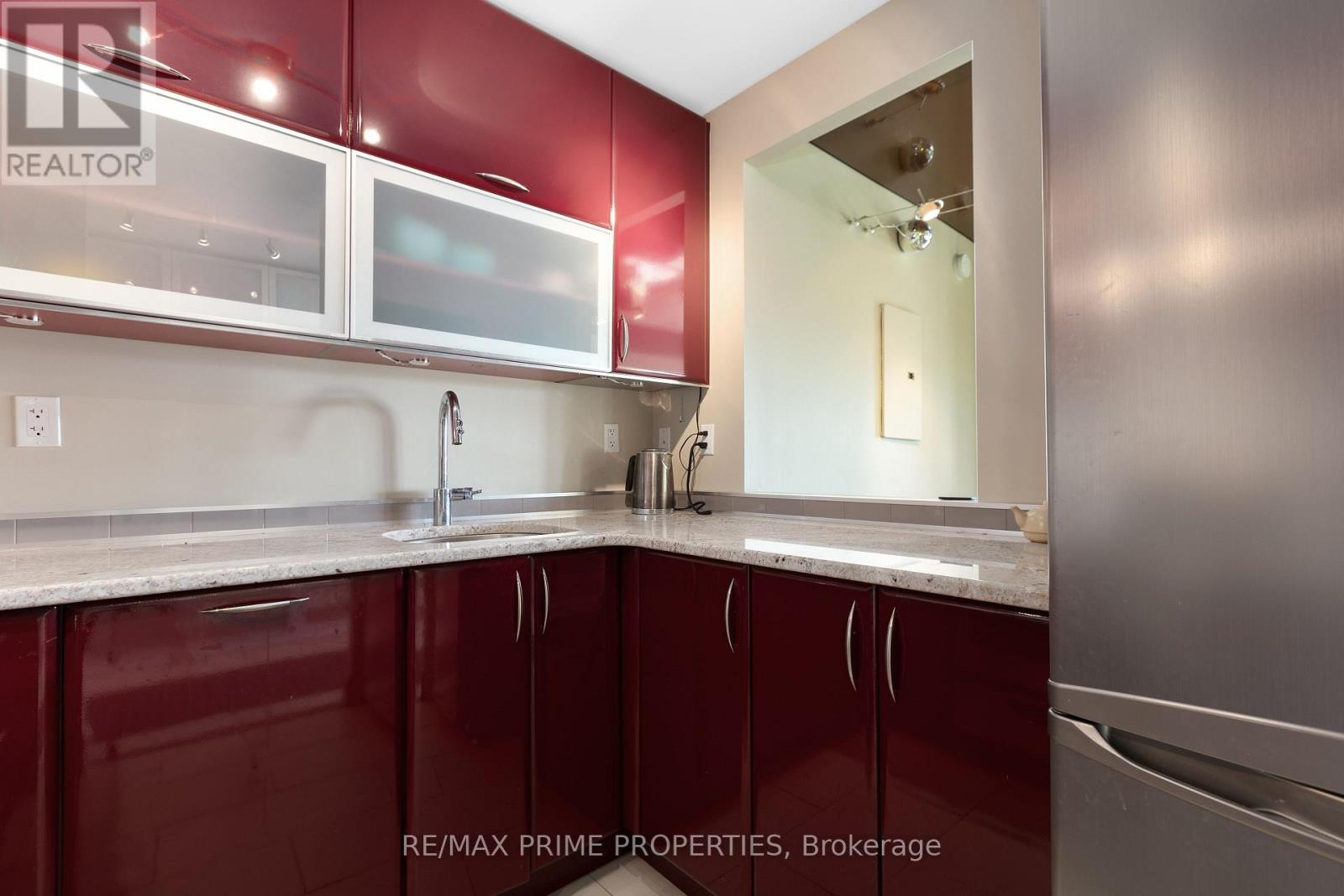 507 - 40 Landry Street, Ottawa, Ontario  K1L 8K4 - Photo 7 - X12775504