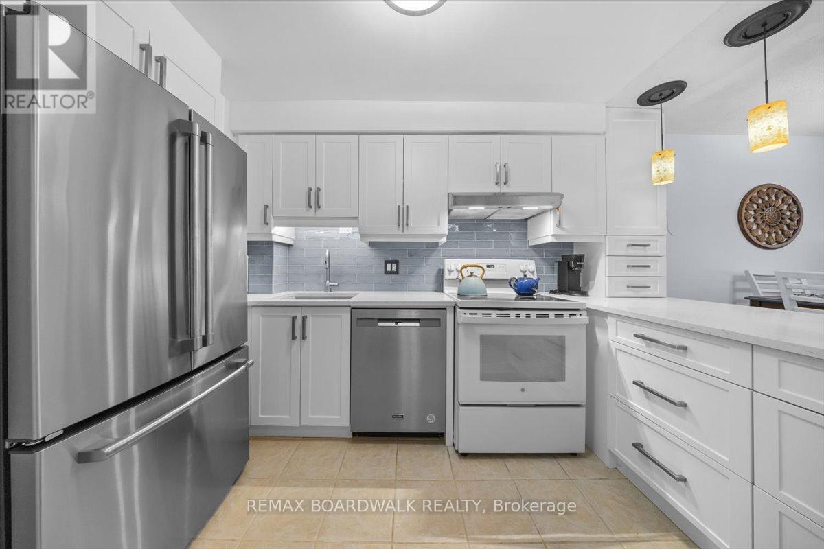 6623a - 6623 Bilberry Drive, Ottawa, Ontario  K1C 4N5 - Photo 6 - X12775520