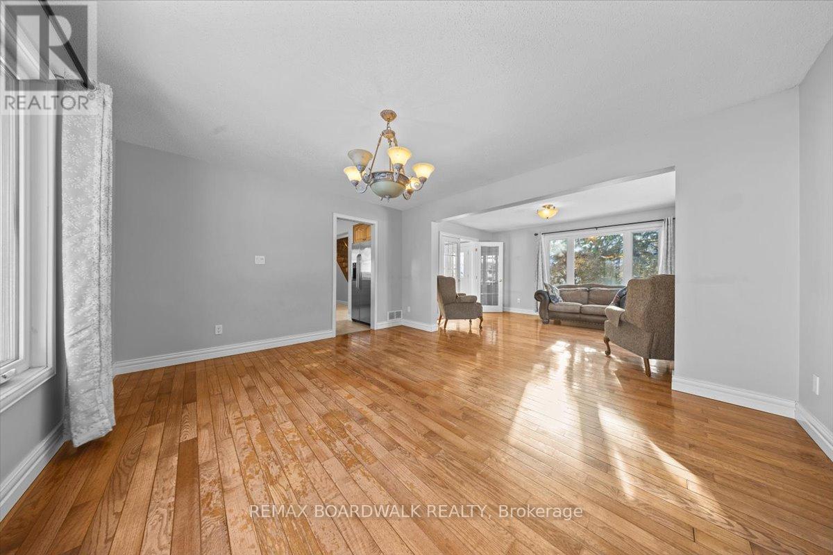 7089 Bush Drive, Ottawa, Ontario  K4P 1M8 - Photo 8 - X12775550