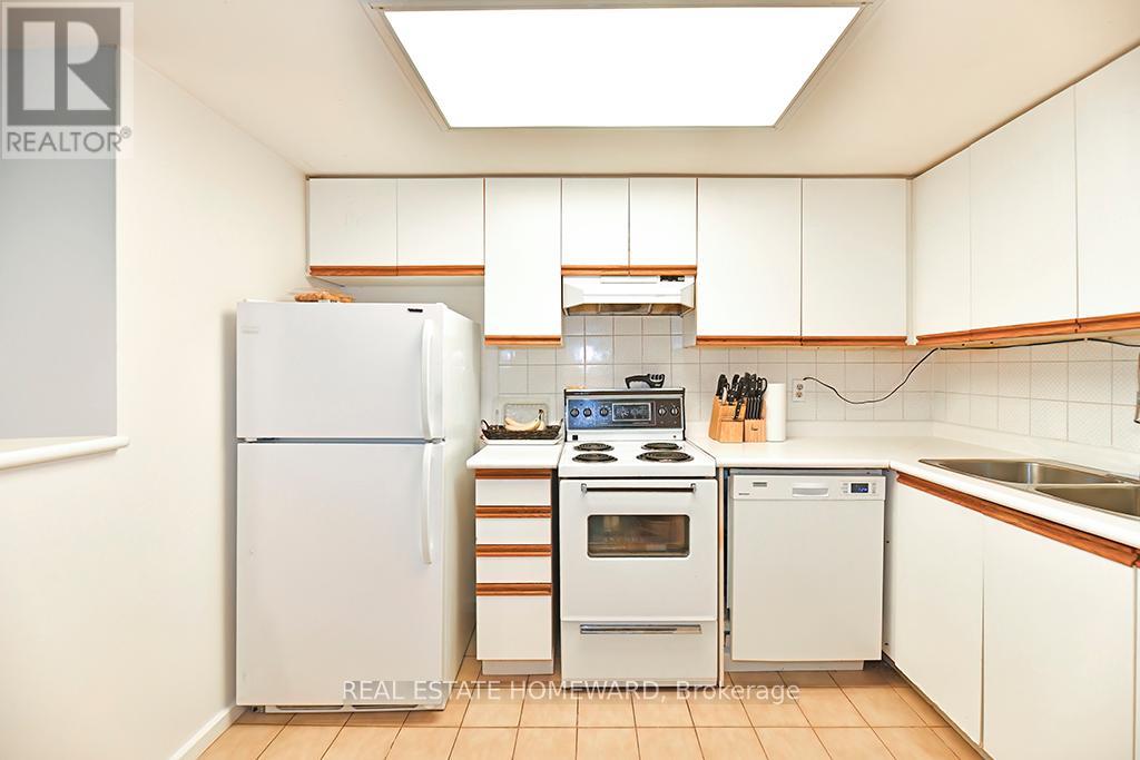 204 - 15 Maitland Place, Toronto, Ontario  M4Y 2X3 - Photo 17 - C12766674