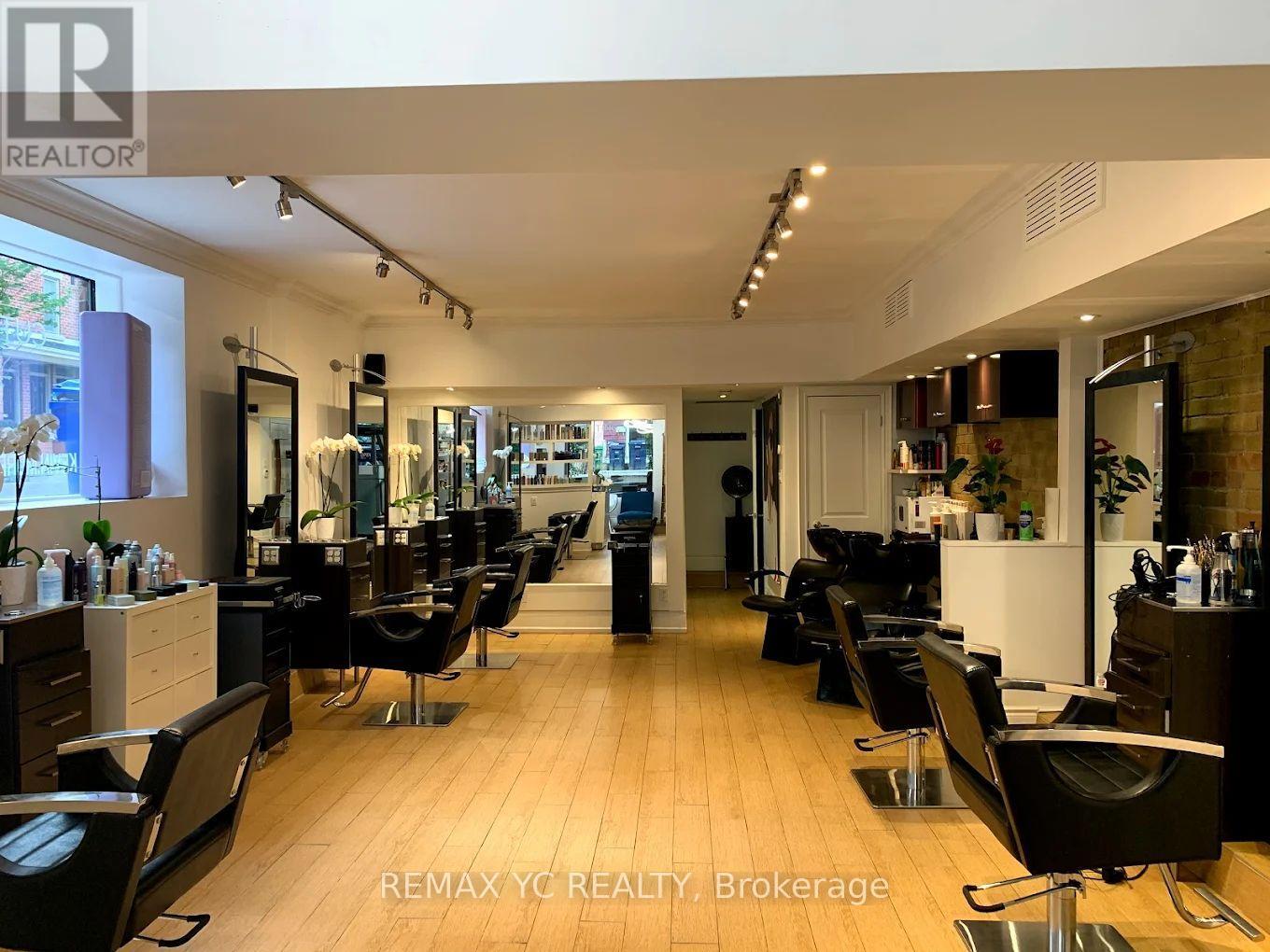 Lower F1 - 14 Irwin Avenue, Toronto (Bay Street Corridor), Ontario  M4Y 1K9 - Photo 3 - C12771138