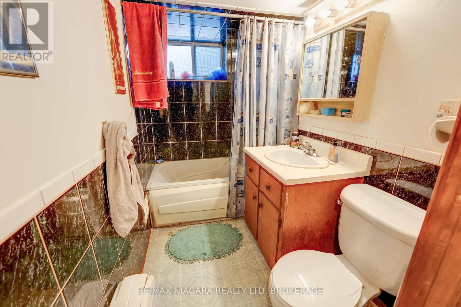 50 Haig Street, St. Catharines, Ontario  L2R 6K9 - Photo 11 - X12569340