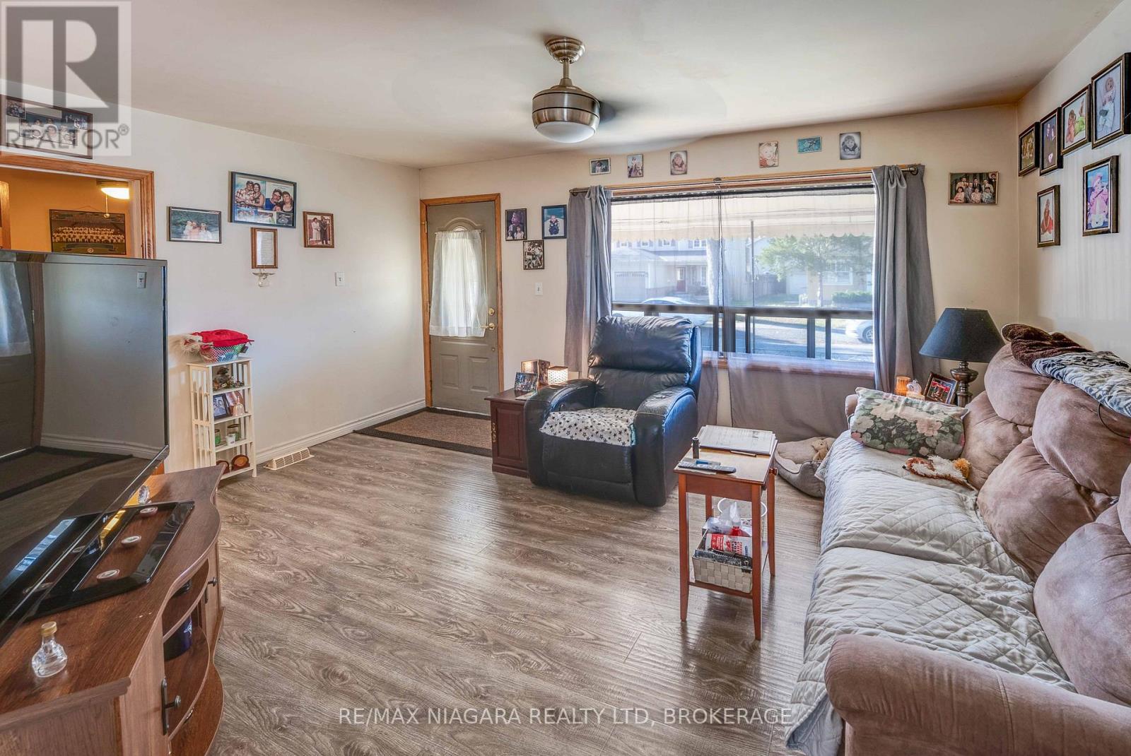 50 Haig Street, St. Catharines, Ontario  L2R 6K9 - Photo 2 - X12569340