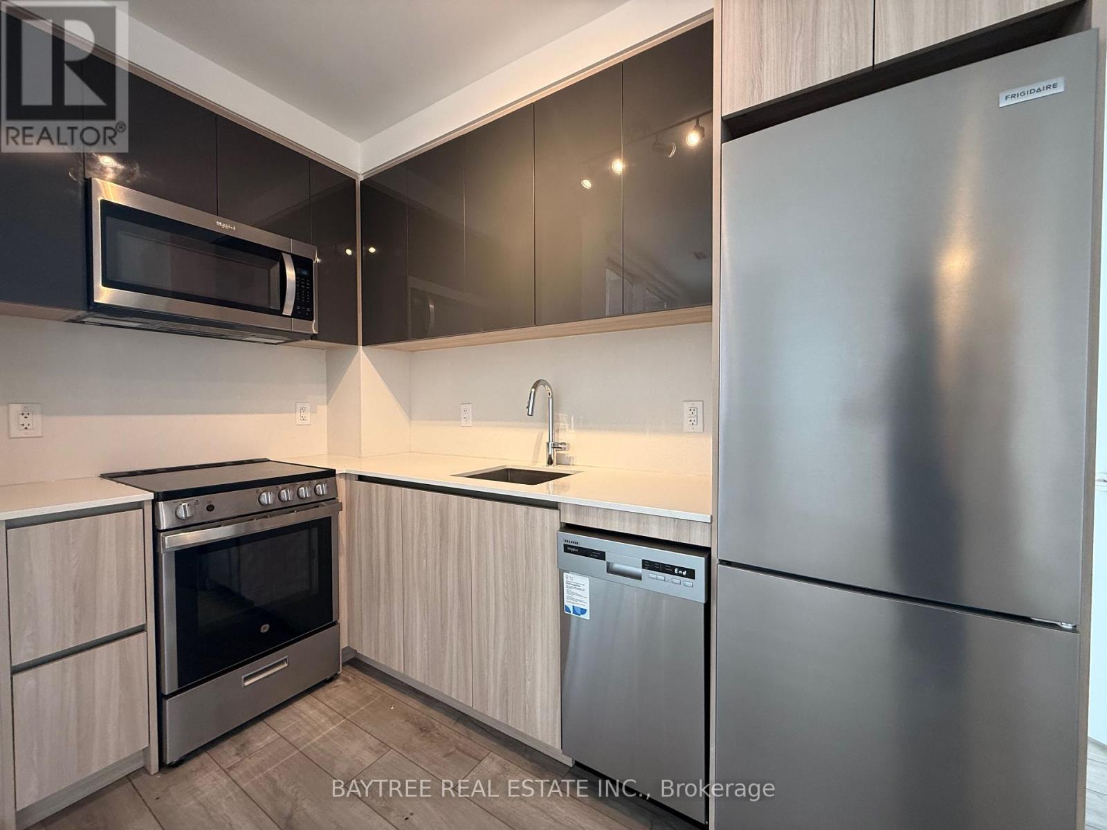903 - 3100 Keele Street, Toronto (Downsview-Roding-Cfb), Ontario  M3M 0E1 - Photo 4 - W12707582