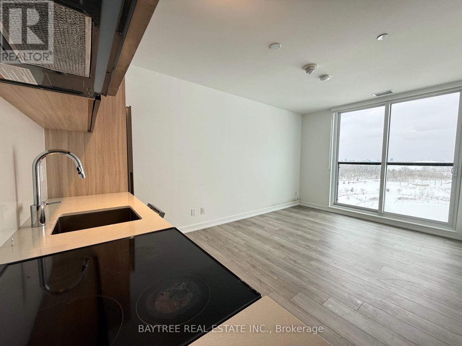 1106 - 3100 Keele Street, Toronto (Downsview-Roding-Cfb), Ontario  M3M 0E1 - Photo 8 - W12707586