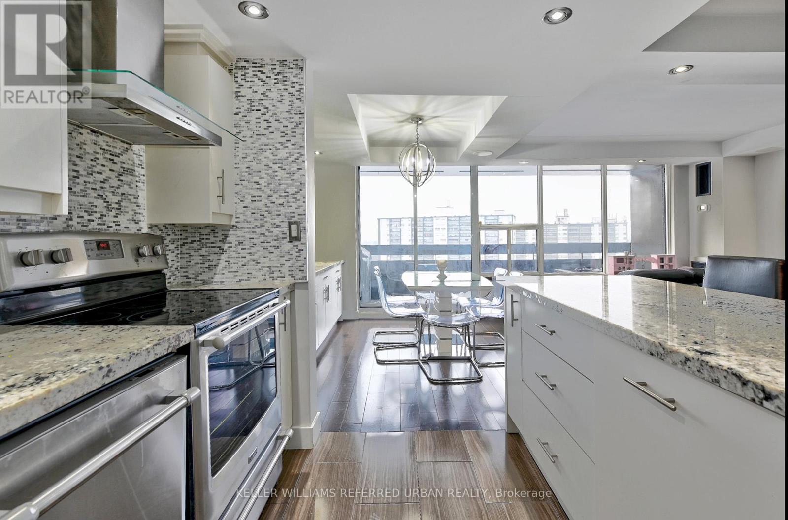 1411 - 11 Wincott Drive, Toronto, Ontario  M9R 2R9 - Photo 10 - W12763342