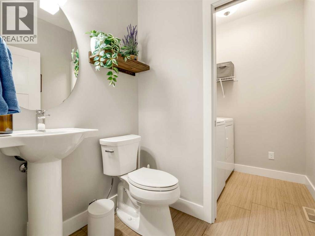 166 Crocus Terrace W, Lethbridge, Alberta  T1J 5L6 - Photo 7 - A2285045