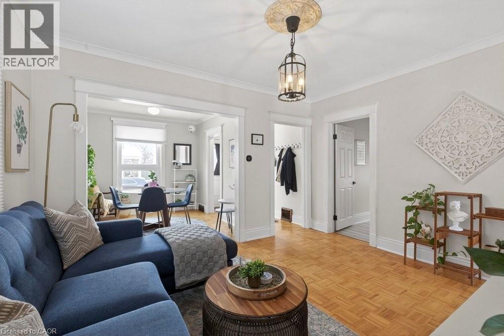 19 Huxley Avenue N, Hamilton, Ontario  L8H 4P1 - Photo 9 - 40804234