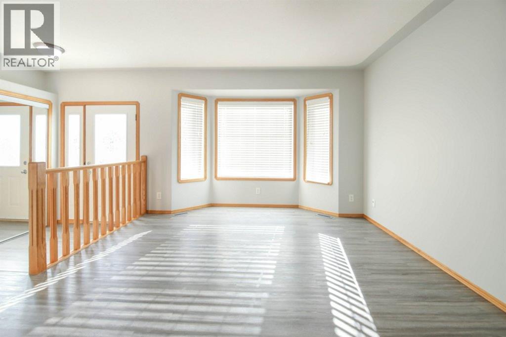 33 Duckering Close, Red Deer, Alberta  T4R 2Z3 - Photo 10 - A2284742